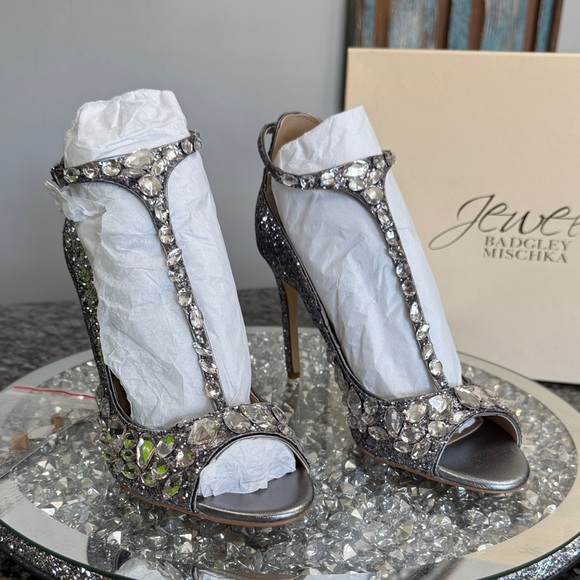 Badgley Mischka Silver Crystal T‑Strap Glitter Heels NEW 8.5 - Picture 4 of 14